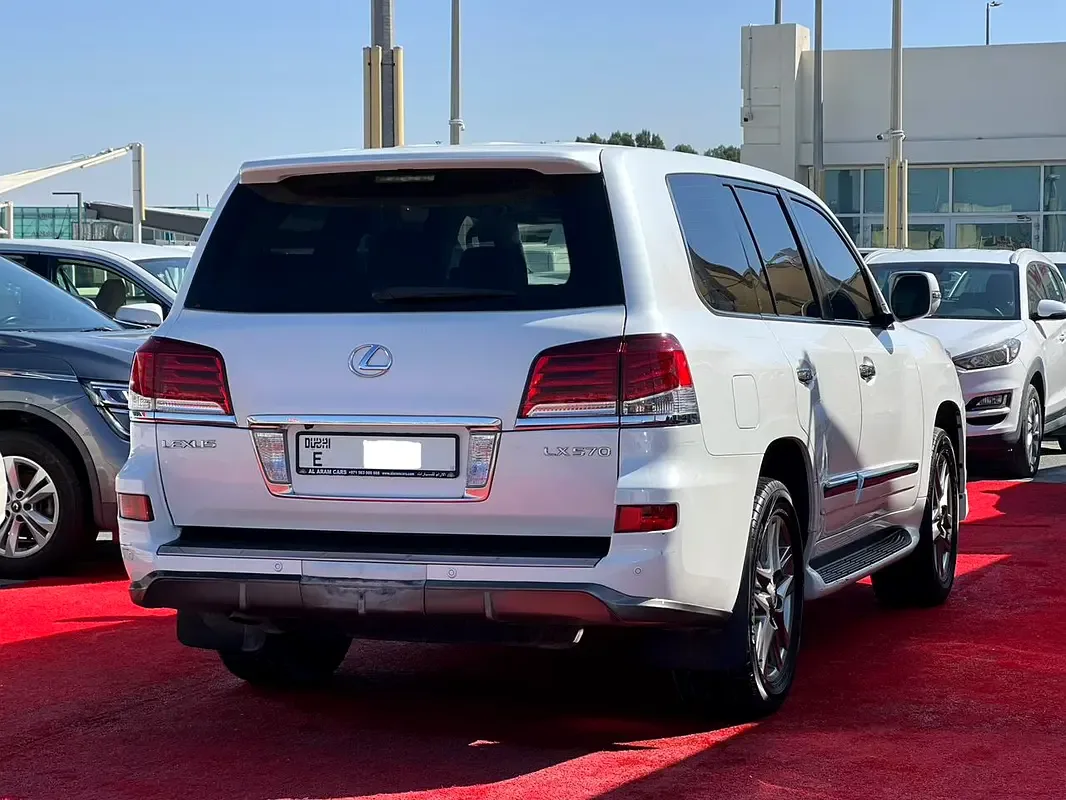 Lexus LX 570 AT (367 hp) - 6