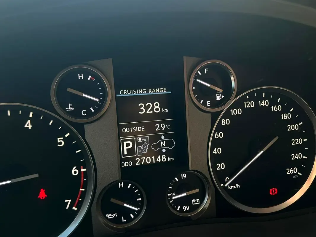 Lexus LX 570 AT (367 hp) - 7