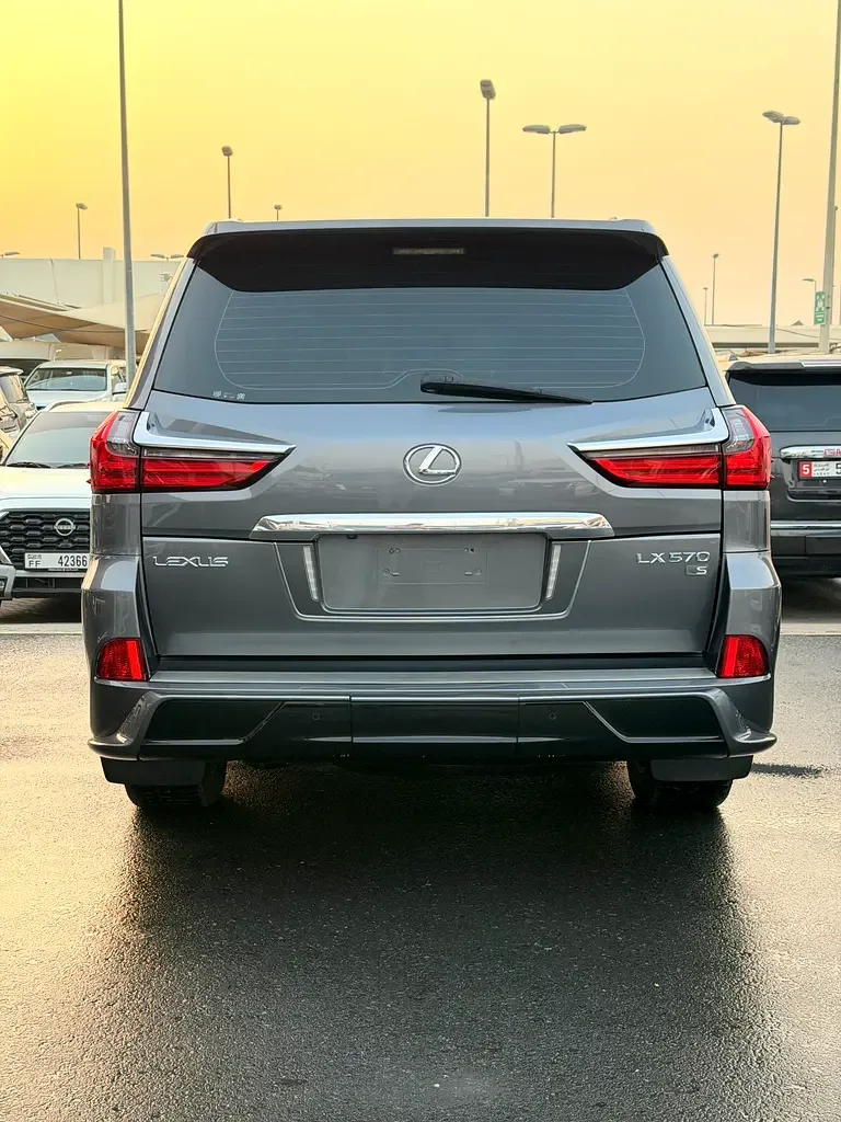 Lexus LX 570 AT (367 حصان) - 4