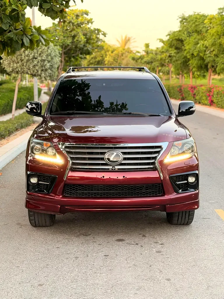 Lexus LX 570 AT (367 hp) - 12