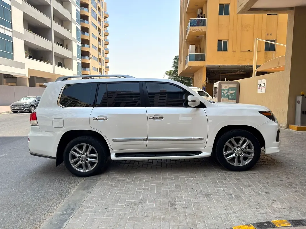 Lexus LX 570 AT (367 حصان) - 4
