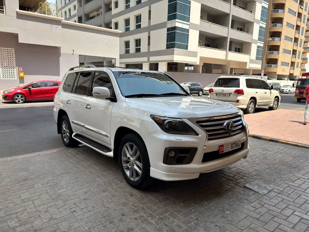 Lexus LX 570 AT (367 حصان) - 7
