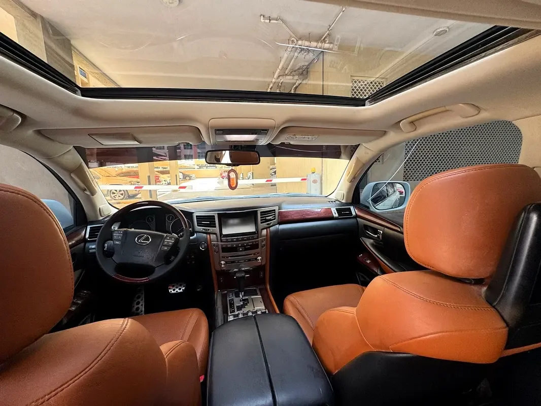 Lexus LX 570 AT (367 حصان) - 11