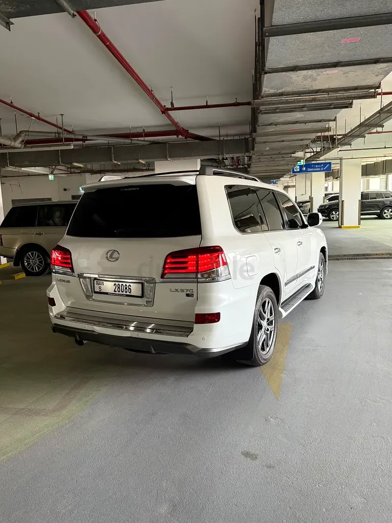 Lexus LX 570 AT (367 حصان) - 2