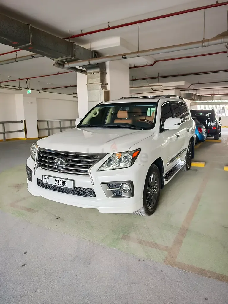 Lexus LX 570 AT (367 حصان) - 5
