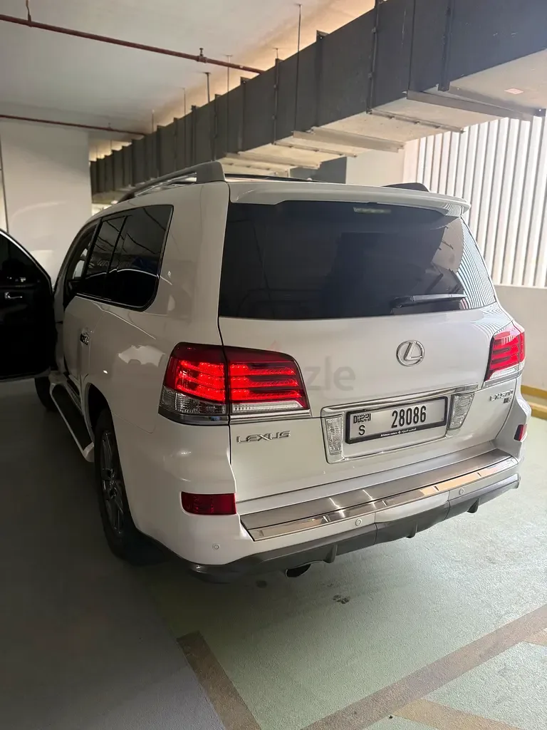 Lexus LX 570 AT (367 حصان) - 7