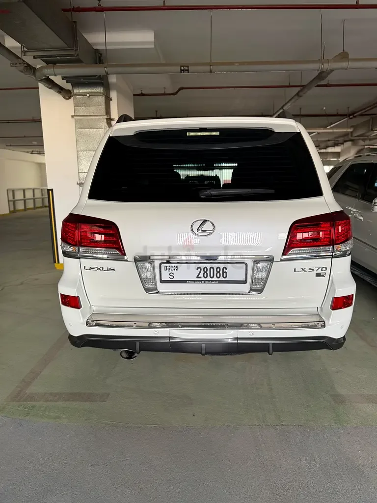 Lexus LX 570 AT (367 حصان) - 9