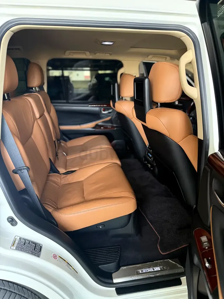 Lexus LX 570 AT (367 حصان) - 18
