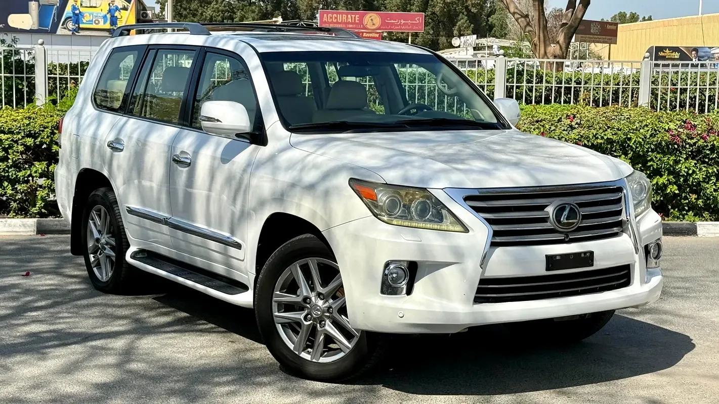 Lexus LX 570 AT (367 hp)