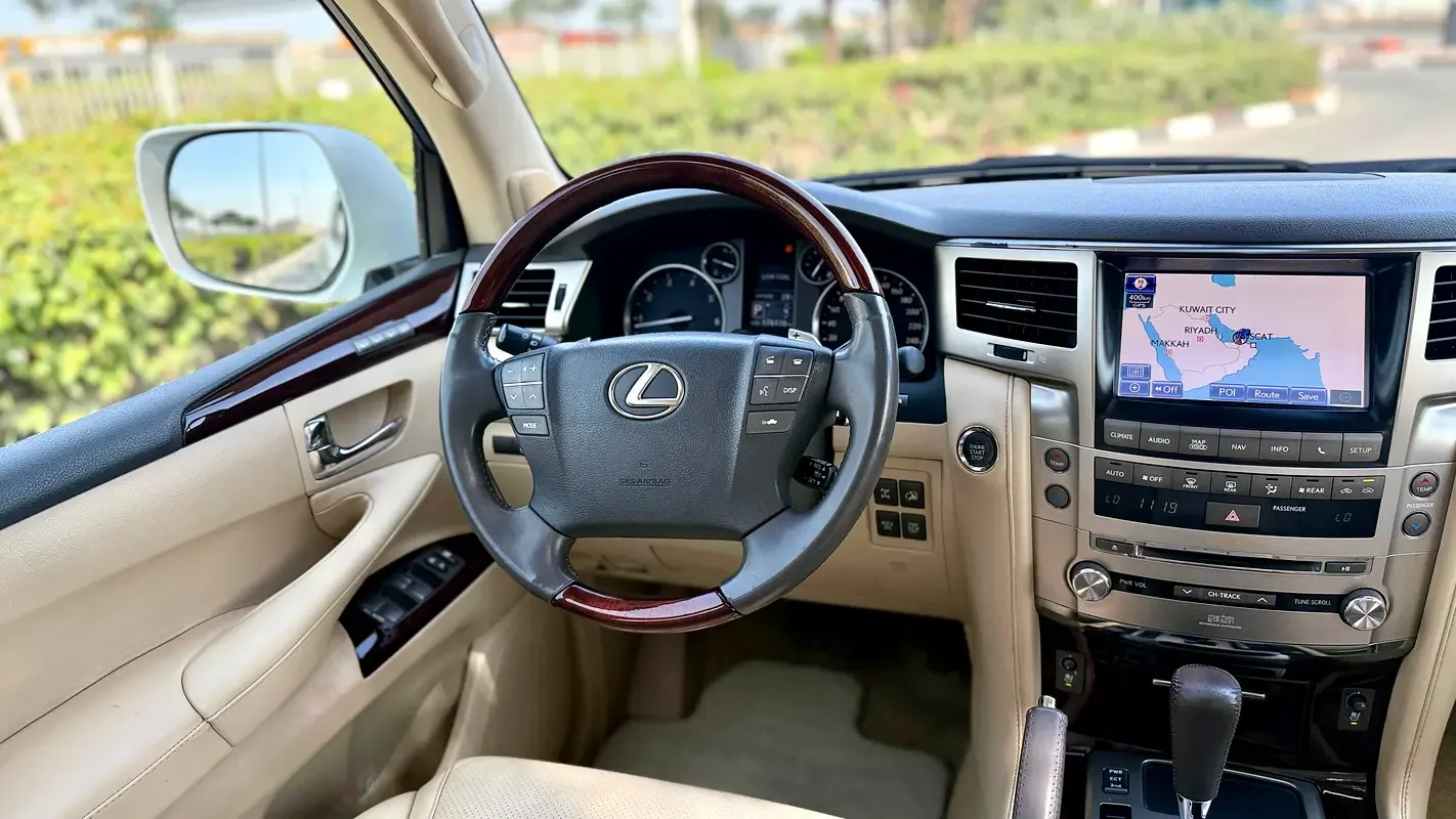 Lexus LX 570 AT (367 حصان) - 14