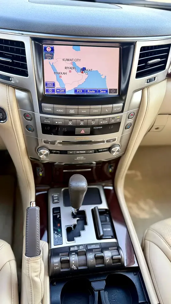 Lexus LX 570 AT (367 حصان) - 15