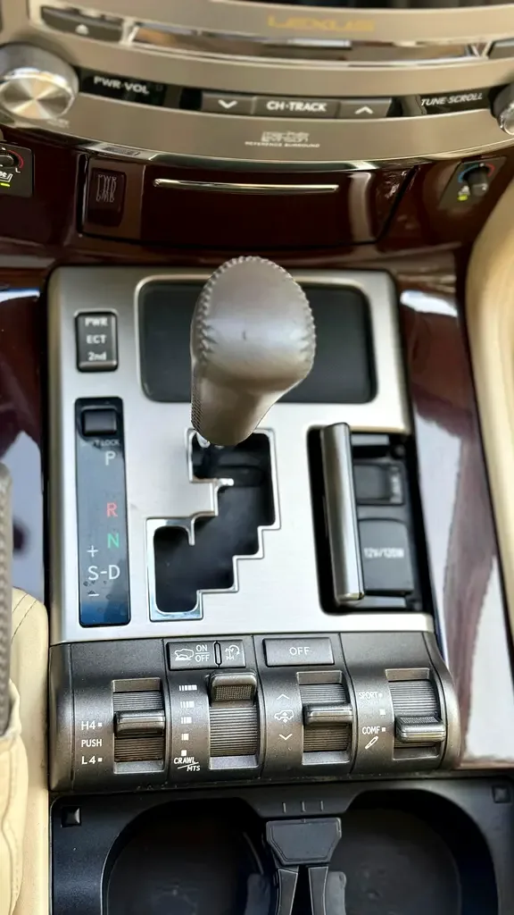 Lexus LX 570 AT (367 حصان) - 17