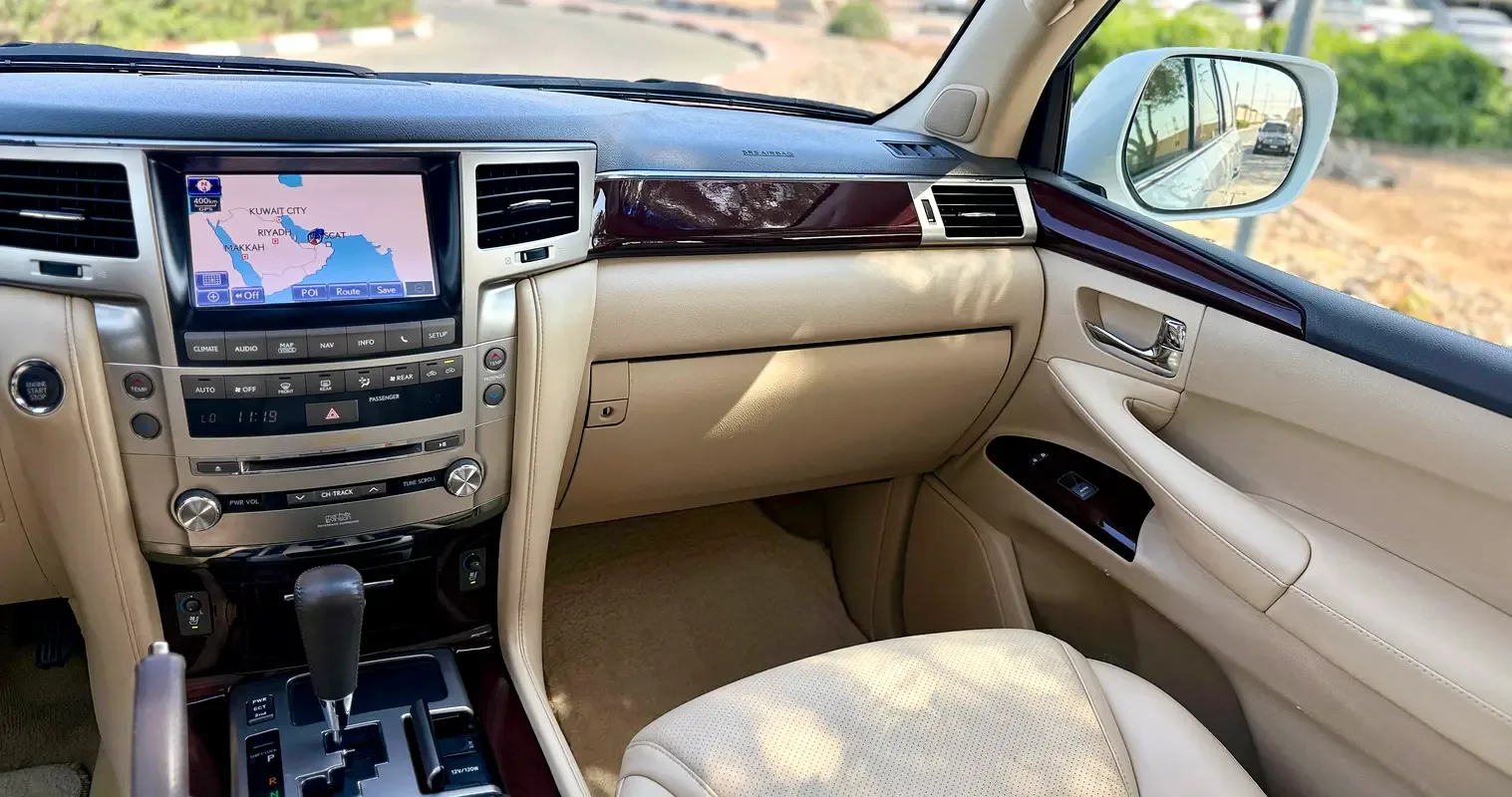 Lexus LX 570 AT (367 حصان) - 16