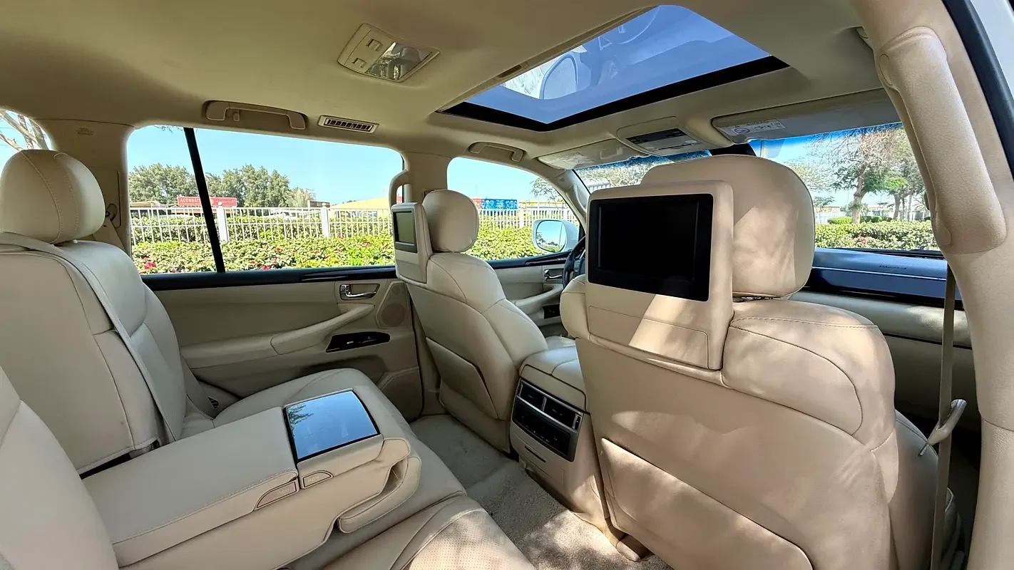 Lexus LX 570 AT (367 حصان) - 19