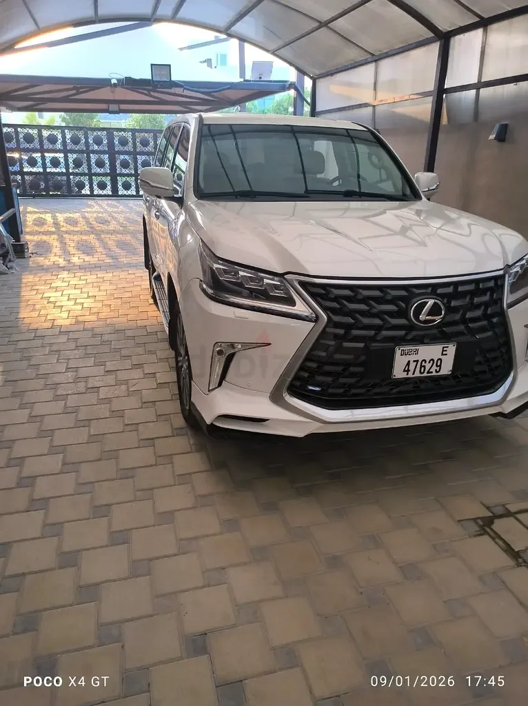Lexus LX 570 AT (367 hp)