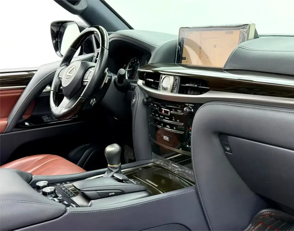 Lexus LX 570 AT (367 حصان) - 14