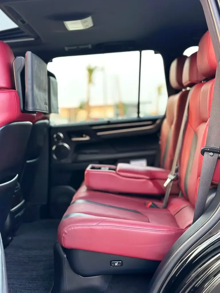 Lexus LX 570 AT (367 hp) - 9