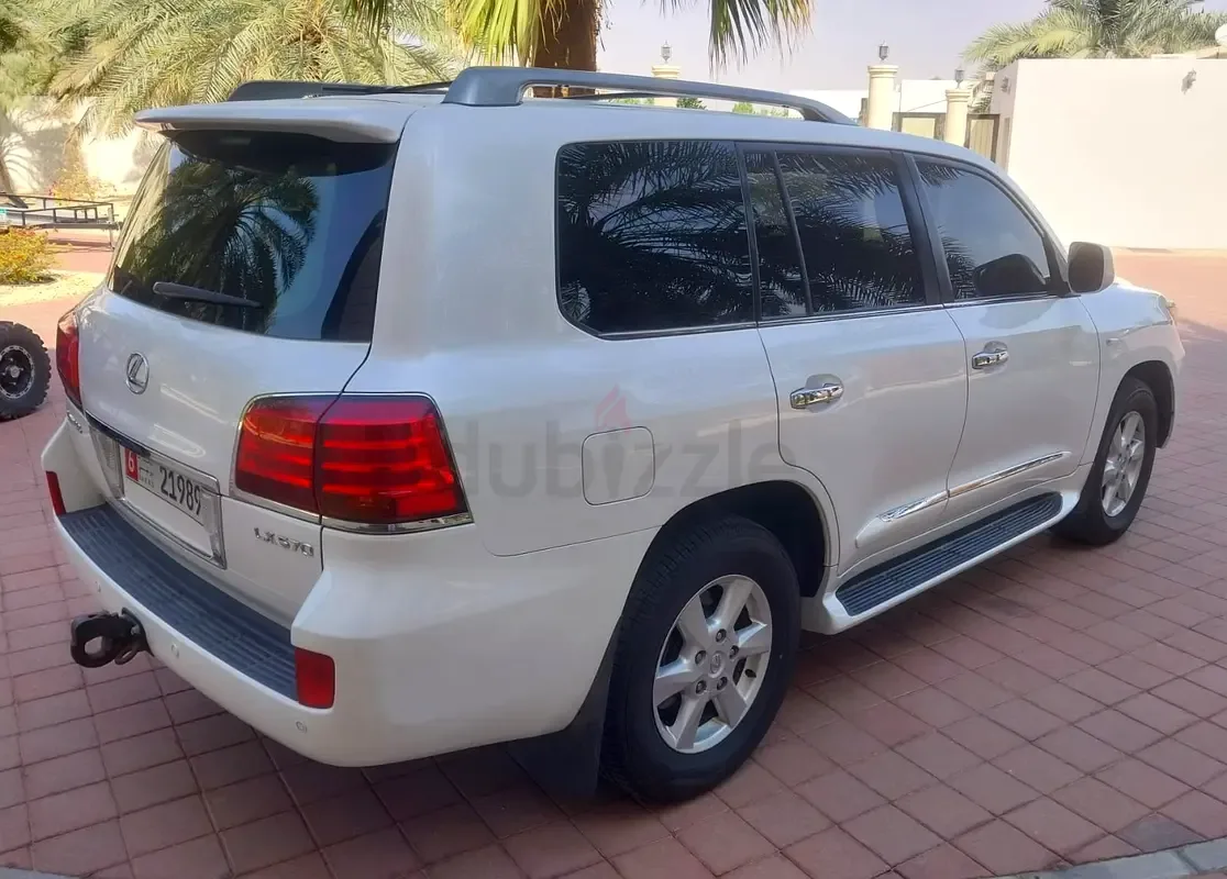 Lexus LX 570 AT (367 hp) - 2