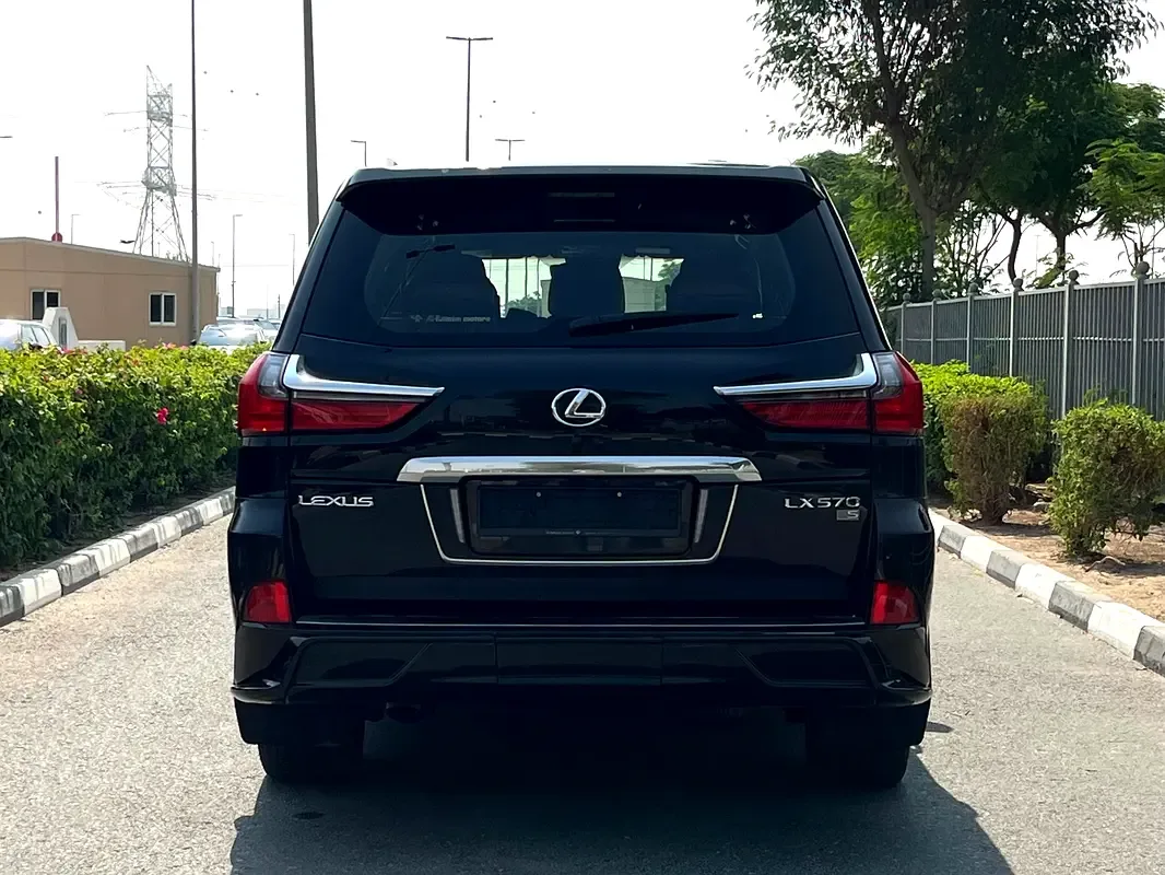 Lexus LX 570 AT (367 hp) - 7
