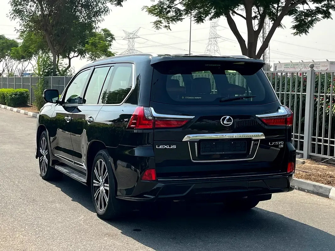 Lexus LX 570 AT (367 hp) - 6