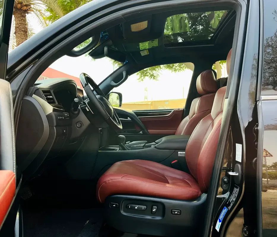 Lexus LX 570 AT (367 hp) - 12