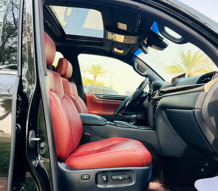 Lexus LX 570 AT (367 hp) - 13