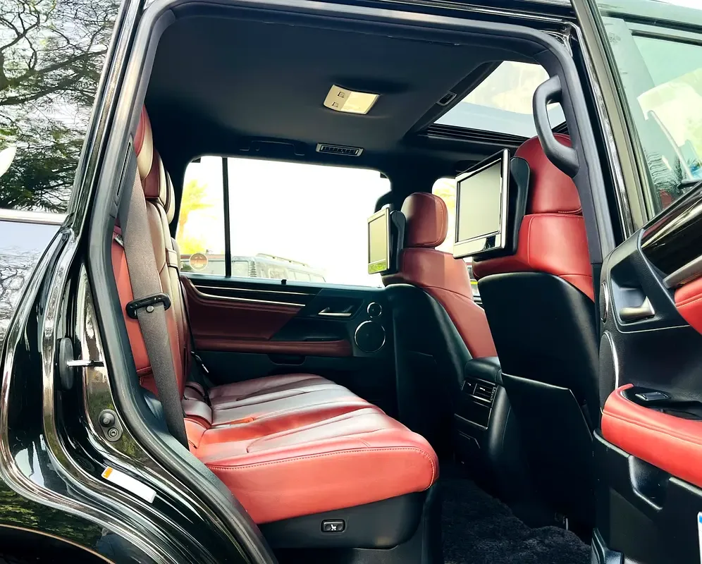 Lexus LX 570 AT (367 hp) - 15
