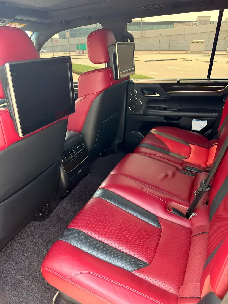 Lexus LX 570 AT (367 hp) - 16