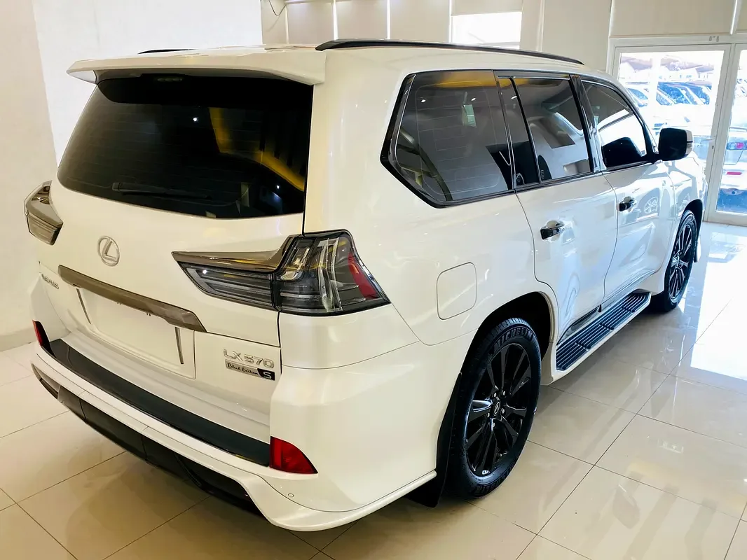 Lexus LX 570 AT (367 hp) - 6