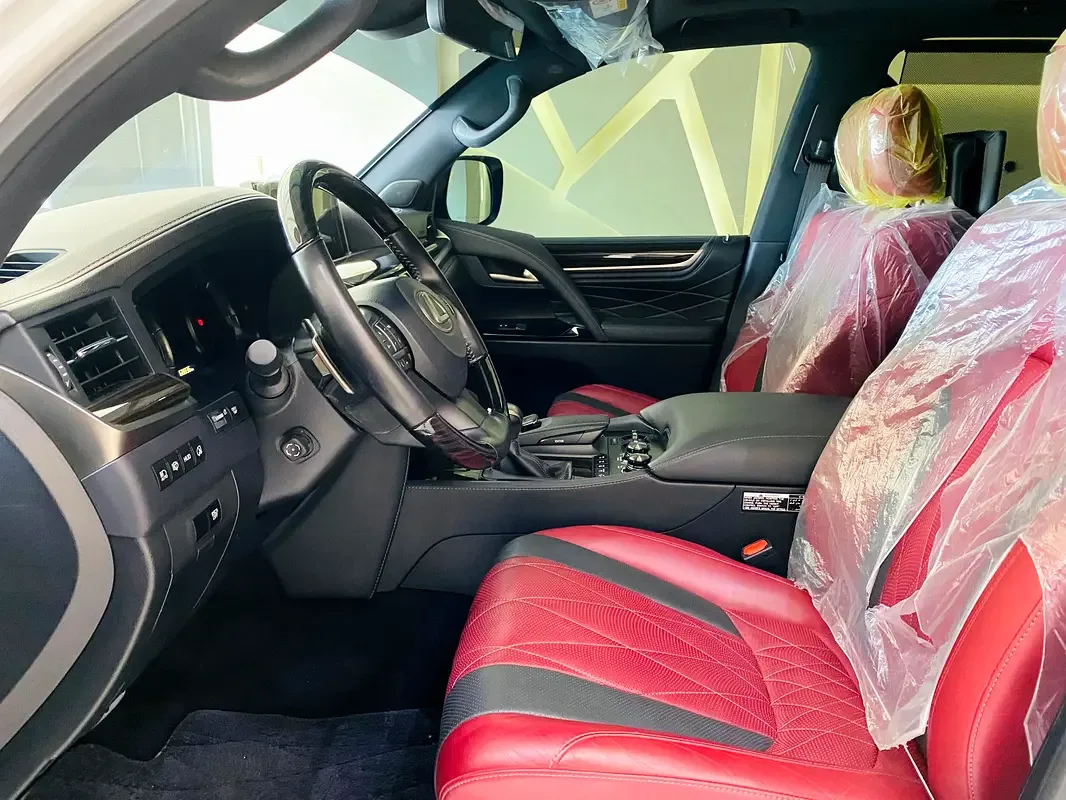 Lexus LX 570 AT (367 hp) - 10