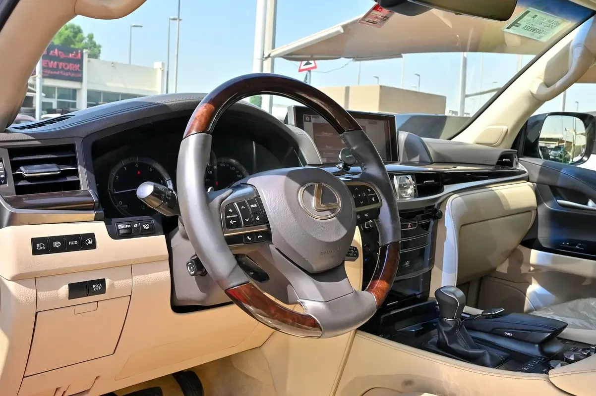 Lexus LX 570 AT (367 حصان) - 12