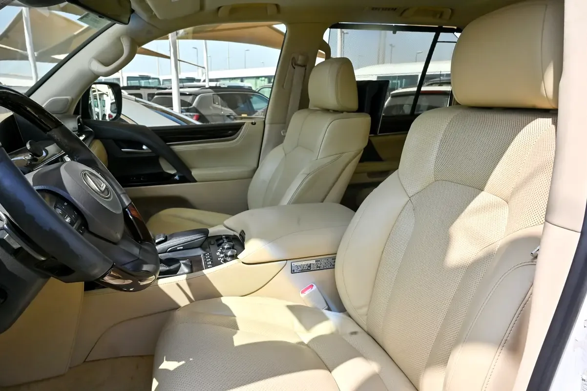 Lexus LX 570 AT (367 حصان) - 19