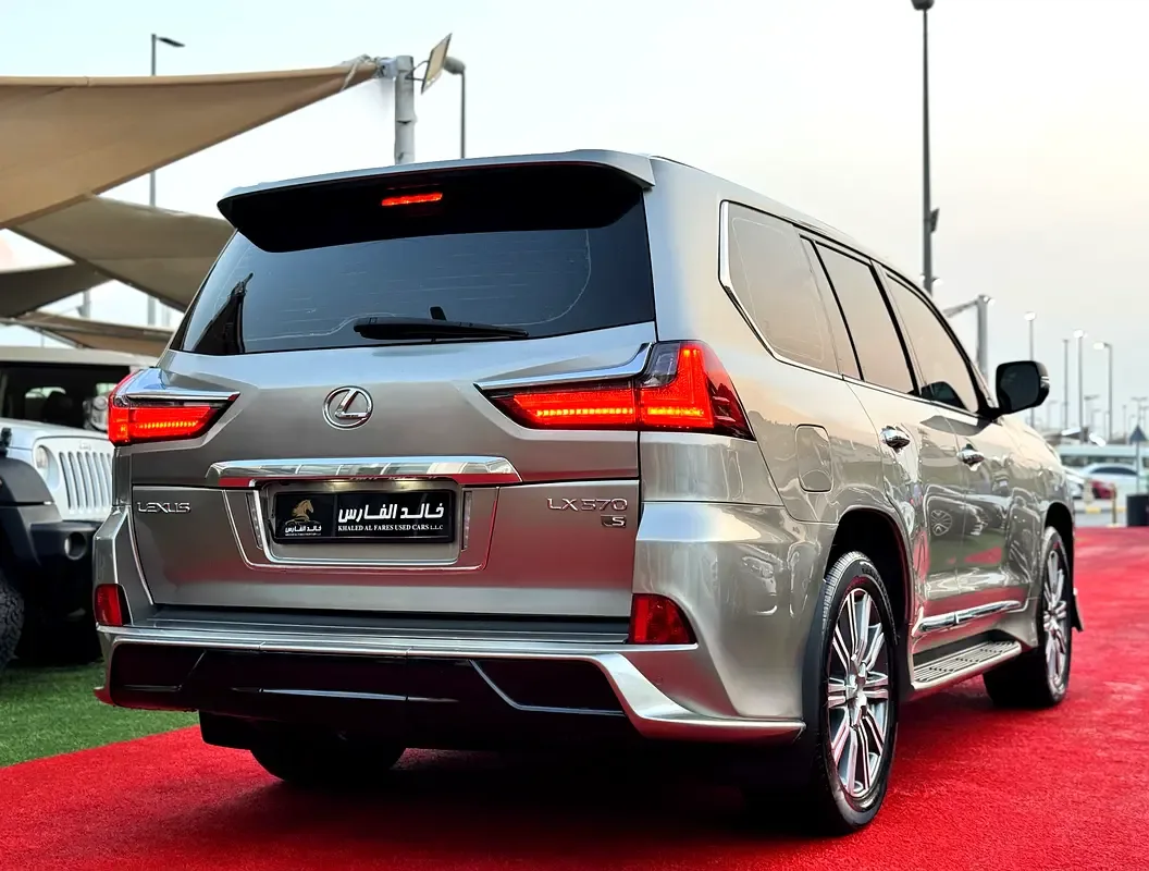 Lexus LX 570 AT (367 حصان) - 8