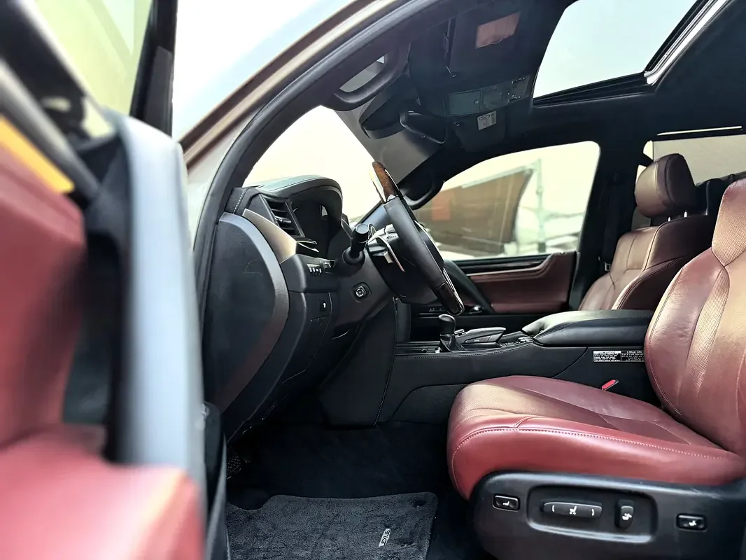 Lexus LX 570 AT (367 حصان) - 13