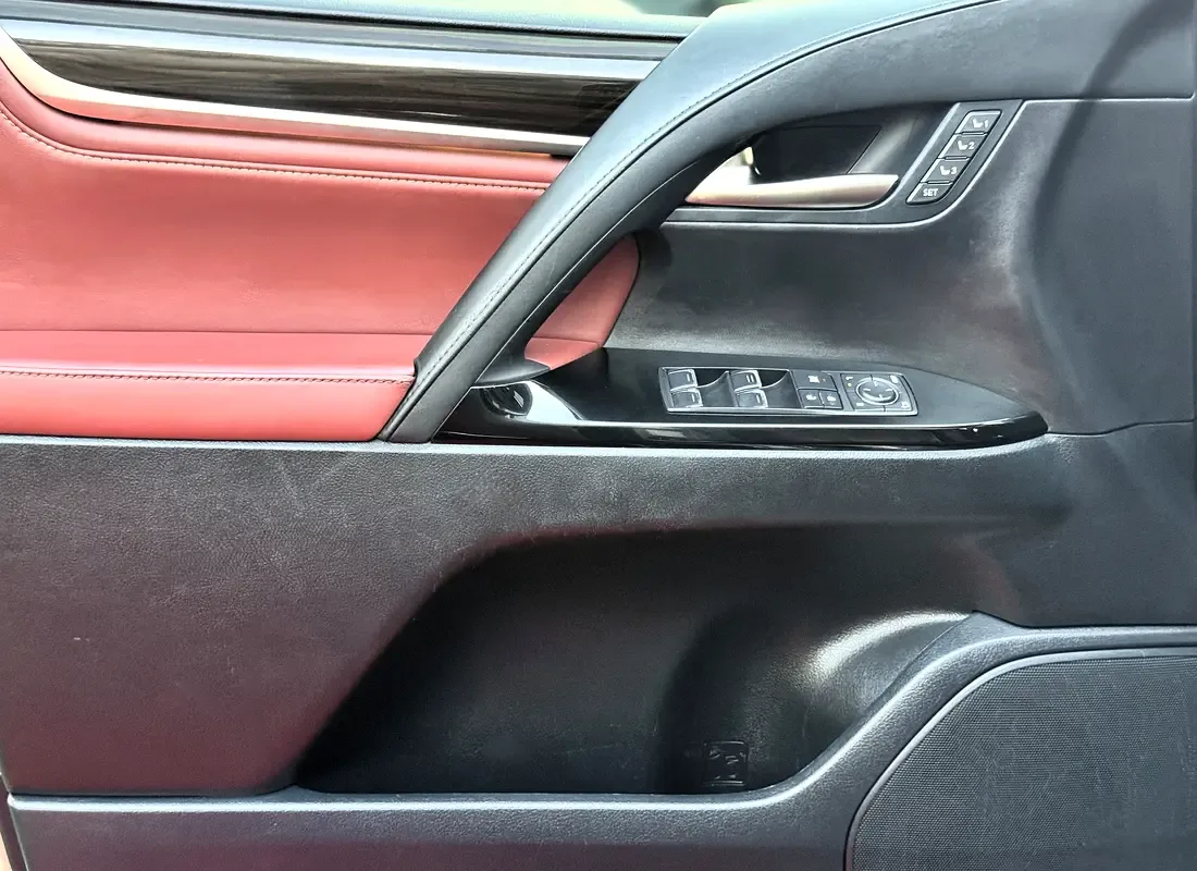 Lexus LX 570 AT (367 حصان) - 15