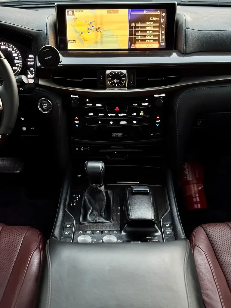 Lexus LX 570 AT (367 حصان) - 16