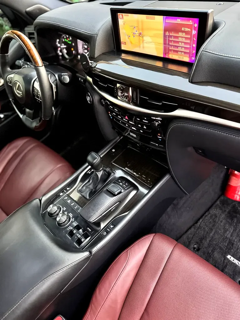 Lexus LX 570 AT (367 حصان) - 18