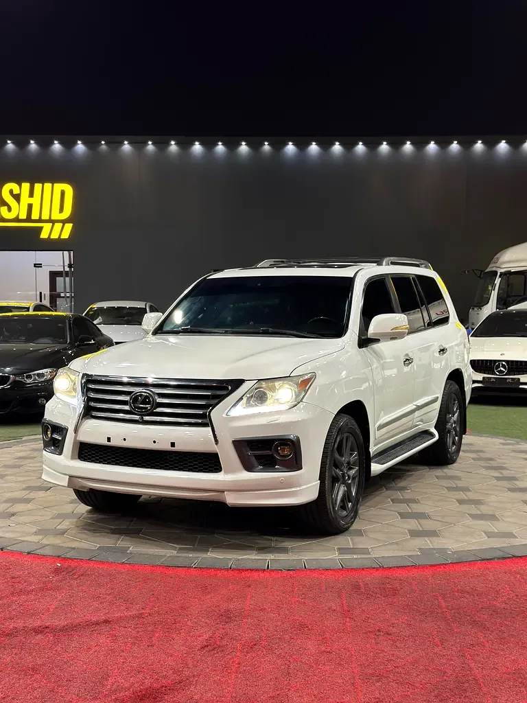 Lexus LX 570 AT (383 hp)