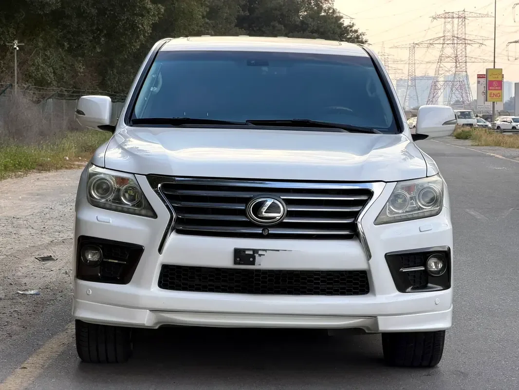 Lexus LX 570 AT (383 hp)