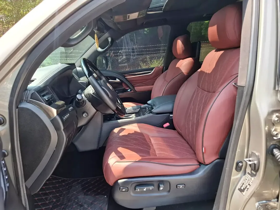 Lexus LX 570 AT (383 hp) - 9