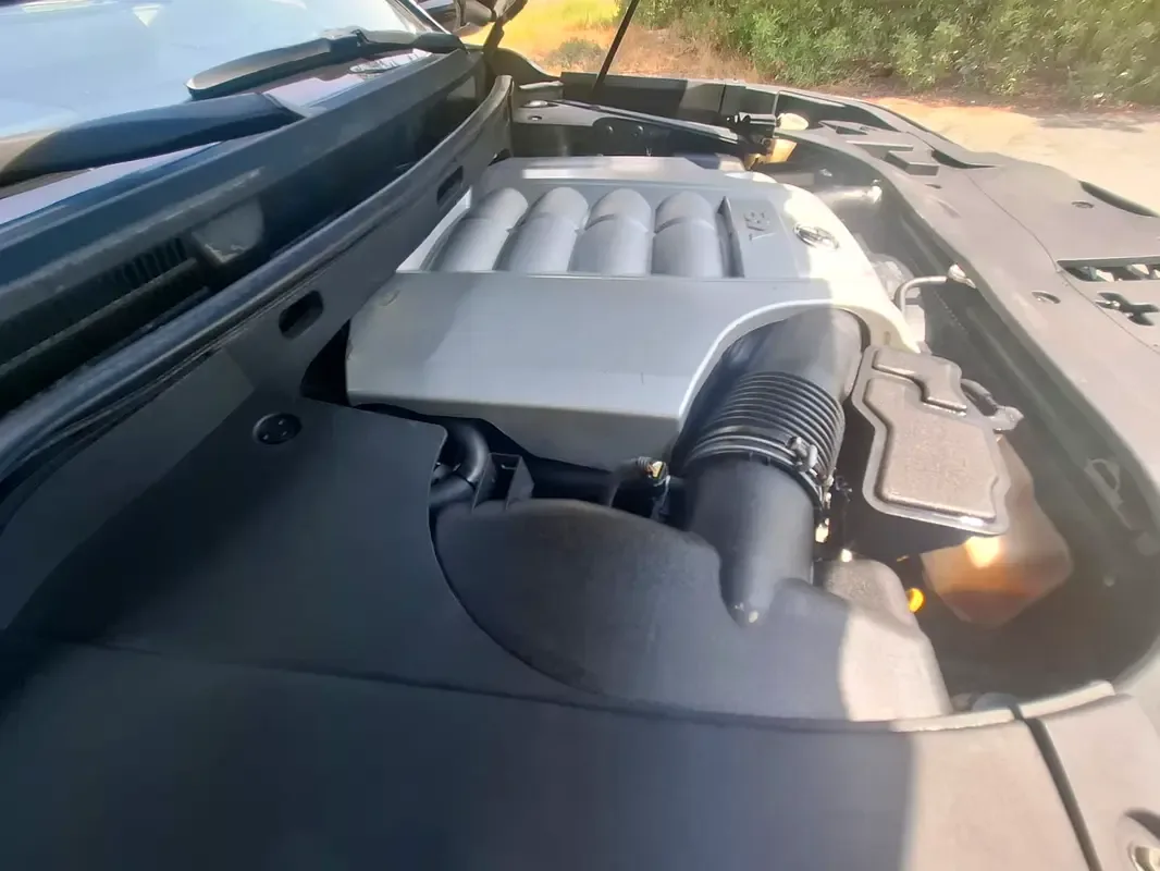Lexus LX 570 AT (383 hp) - 17