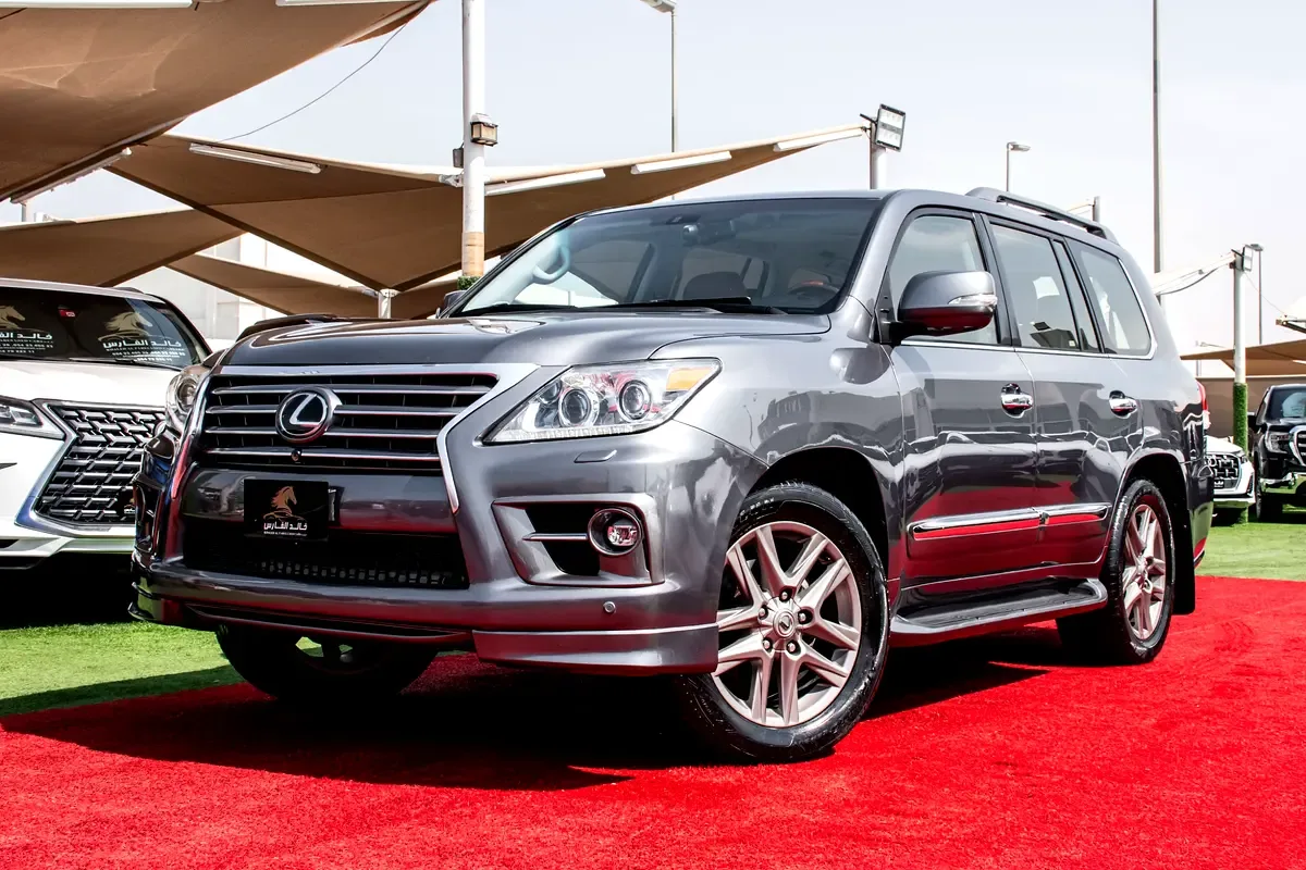 Lexus LX 570 AT (383 hp)