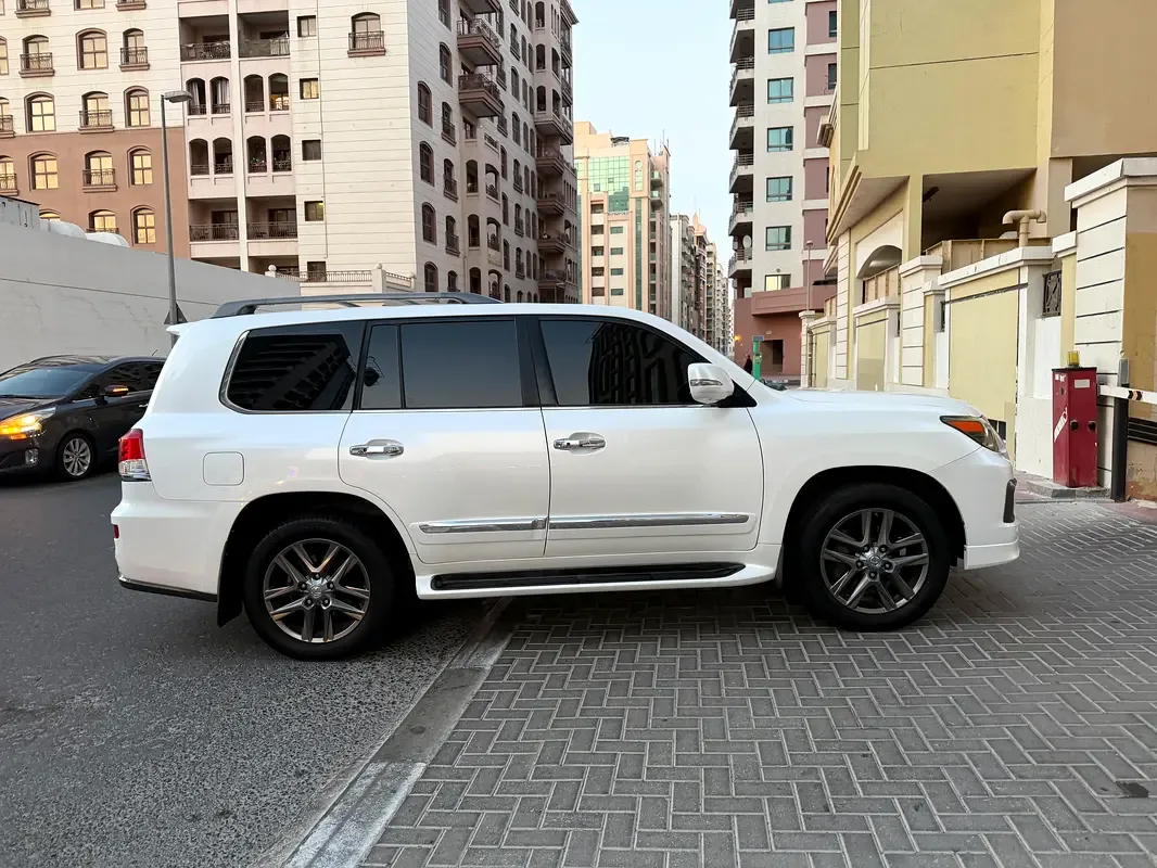 Lexus LX 570 AT (383 حصان) - 5