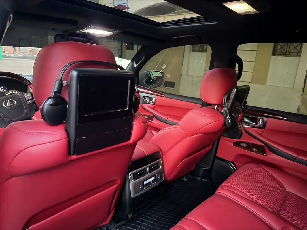 Lexus LX 570 AT (383 حصان) - 13