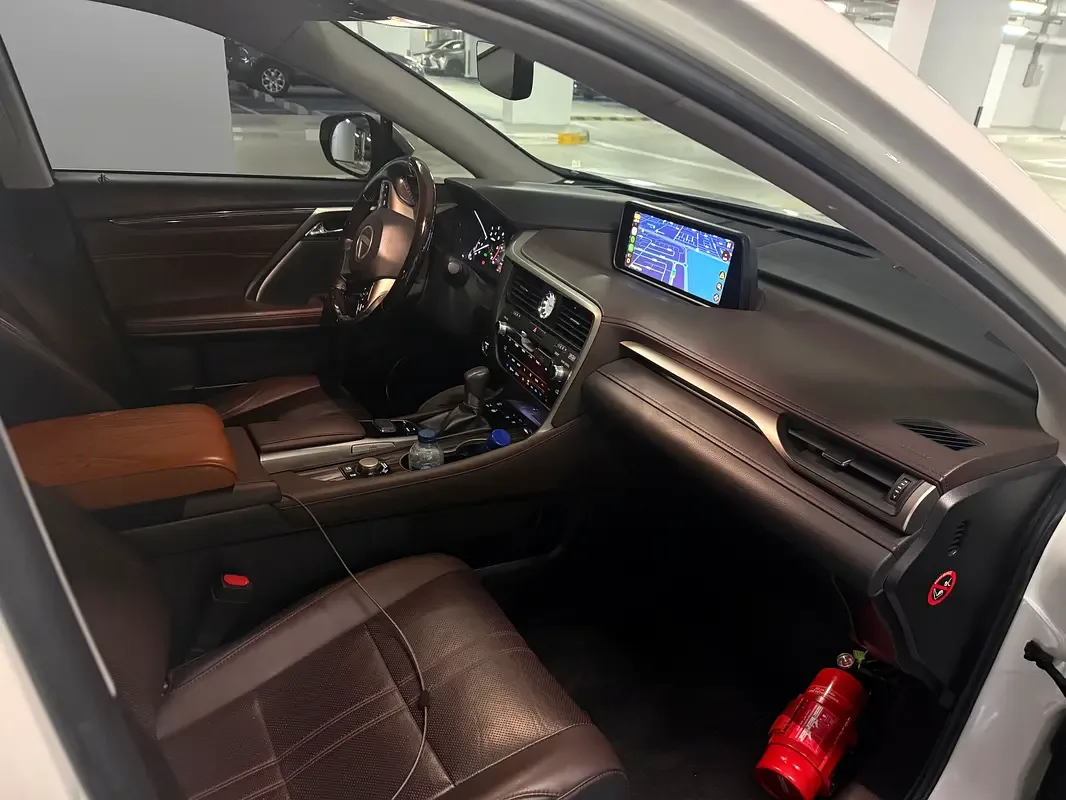 Lexus RX 450hL CVT AWD (313 حصان) - 9