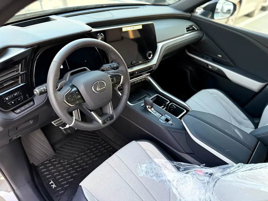 Lexus TX 2.4 AT 4WD (366 hp) - 11