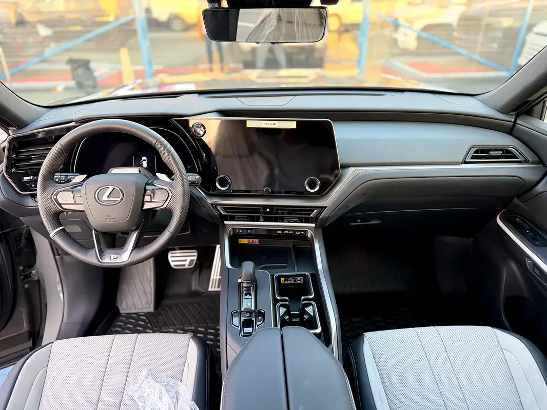 Lexus TX 2.4 AT 4WD (366 hp) - 13