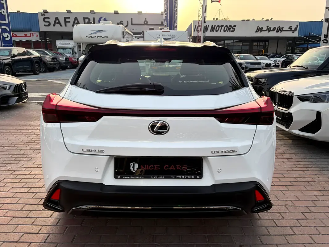 Lexus UX 2.0 CVT (178 حصان) - 5