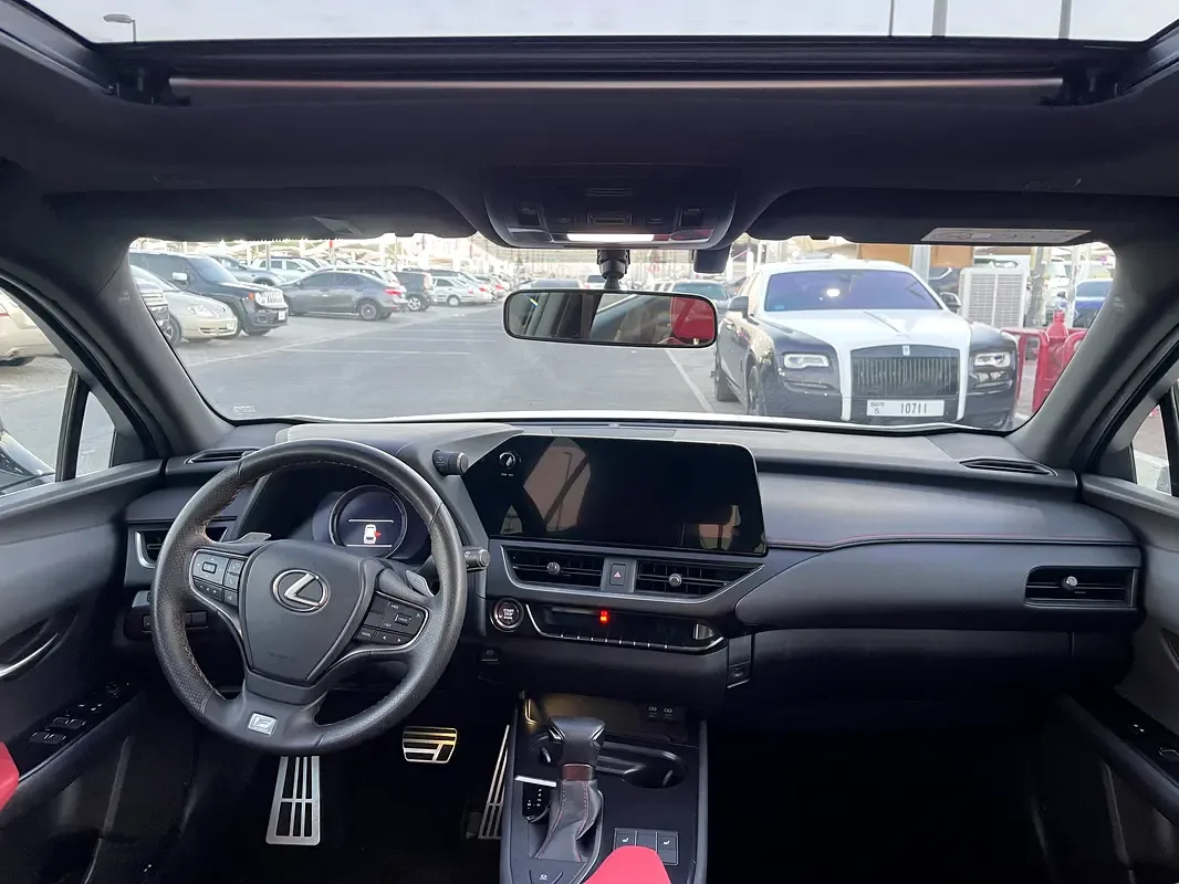 Lexus UX 200 CVT (150 حصان) - 19