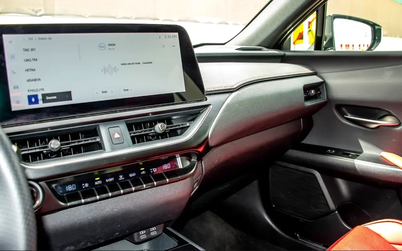 Lexus UX 200 CVT (150 hp) - 15